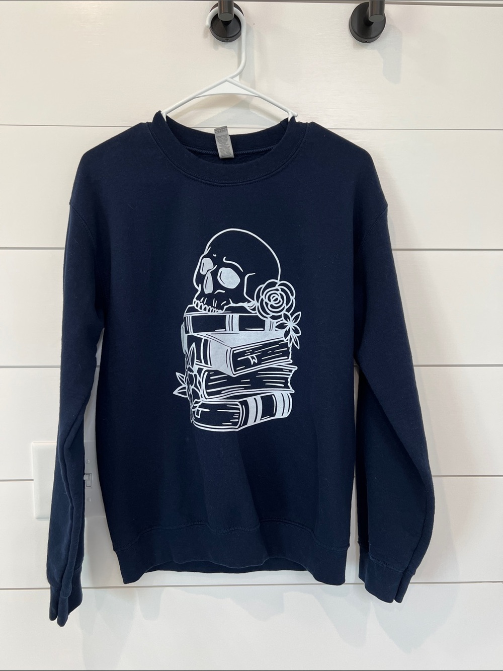 Gildan Navy Crewneck Sweatshirt with White Skull & Books Graphic